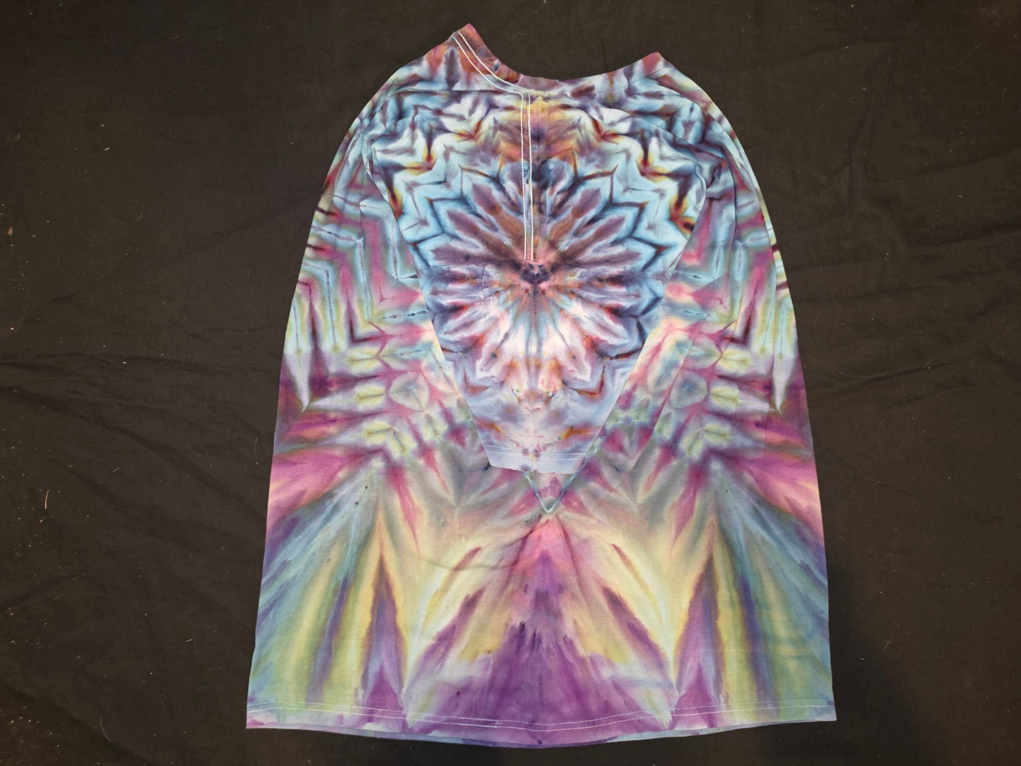 Large Ice-Dye