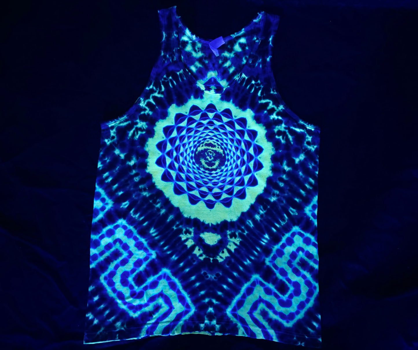 Large UV Mandala with Wrap-Around Design