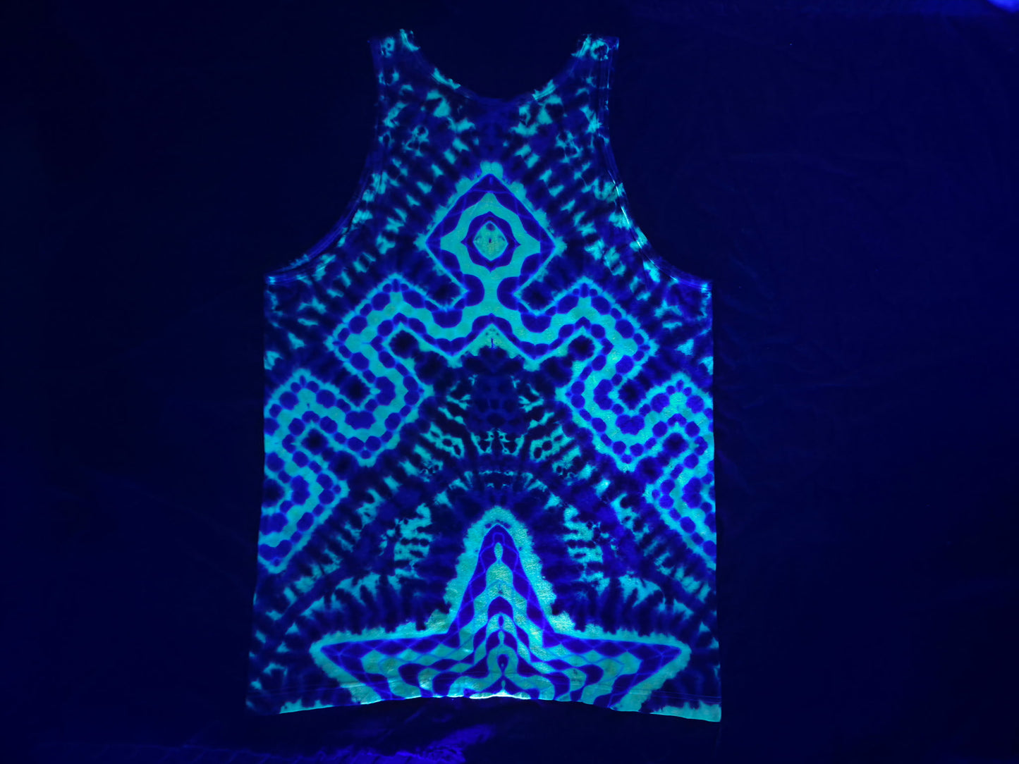 Large UV Mandala with Wrap-Around Design