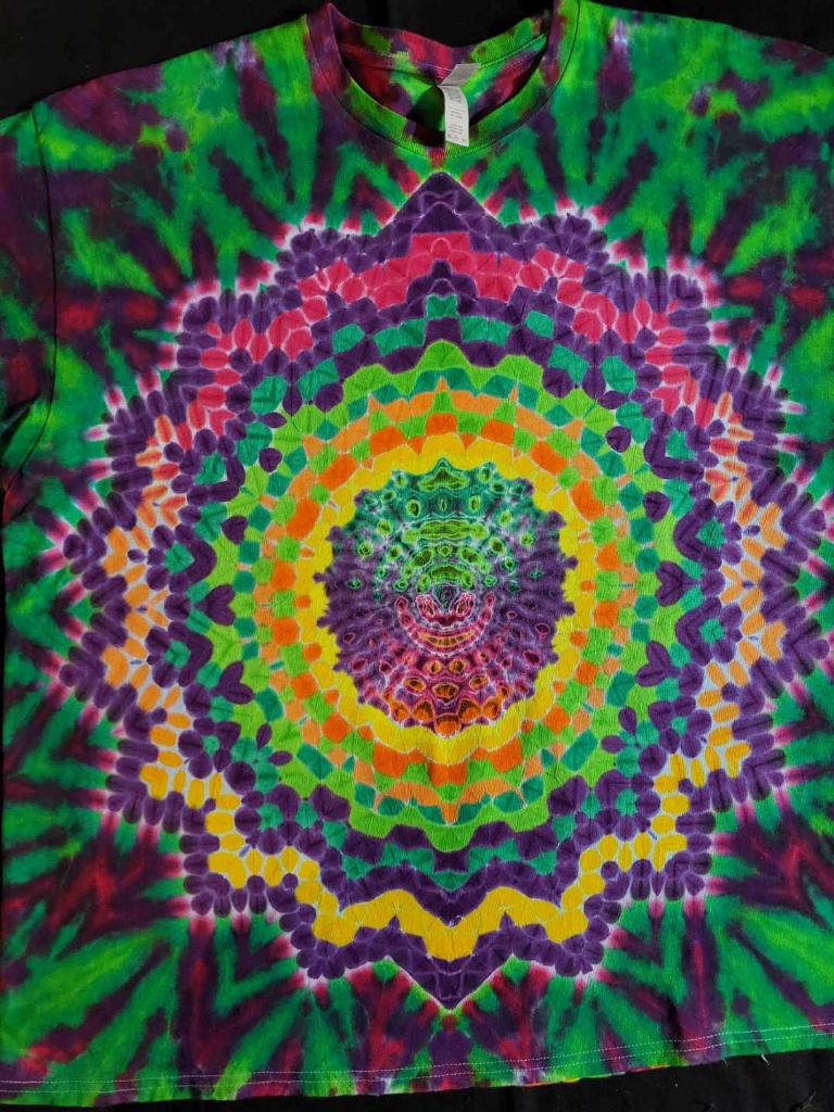 2XL 18 Point Starburst Mandala with Zigzag Honeycomb Spine