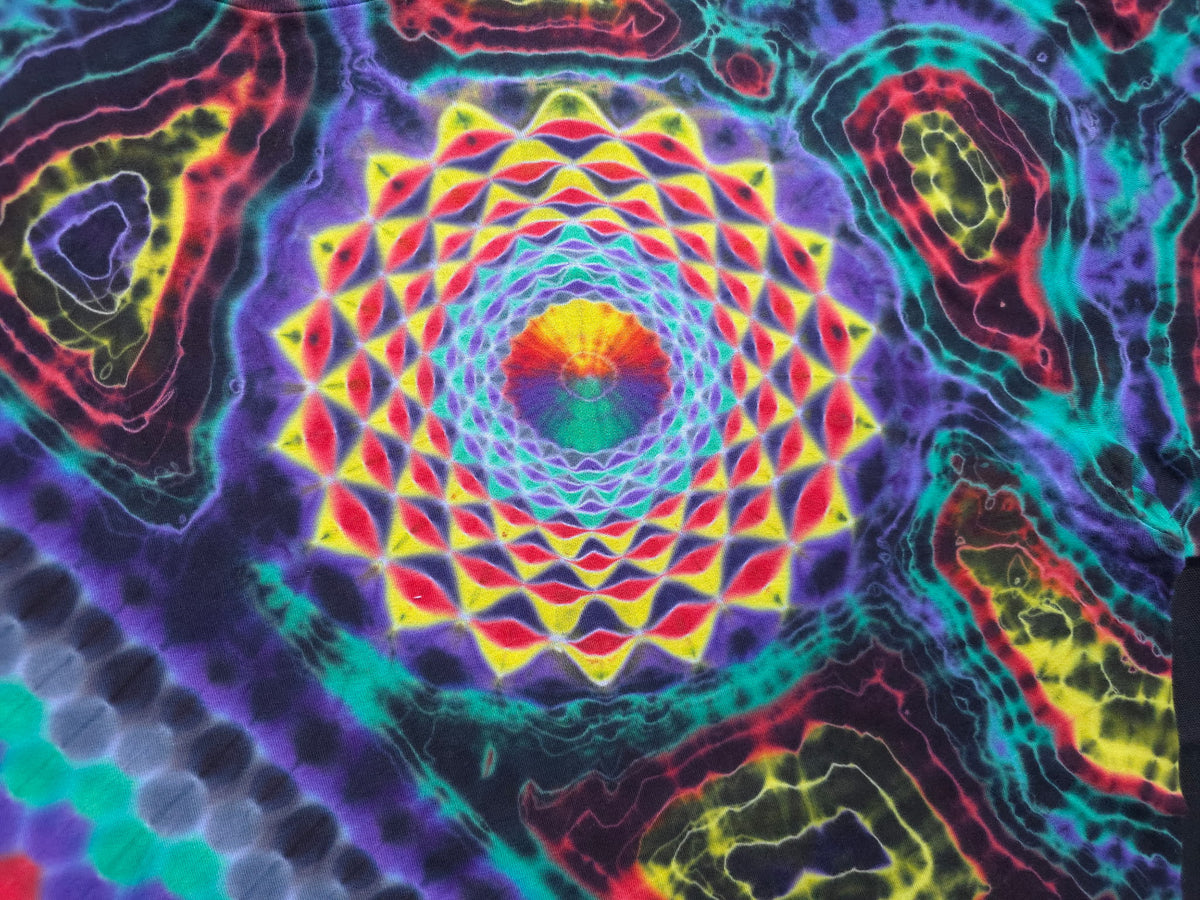 2XL Mandala on Chest & Honeycomb