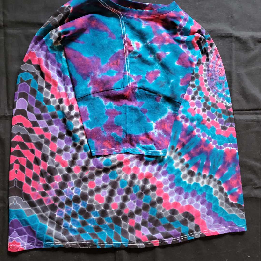 2XL 18 Point Starburst Mandala with Wrap Around Zigzag Honeycomb Triangle