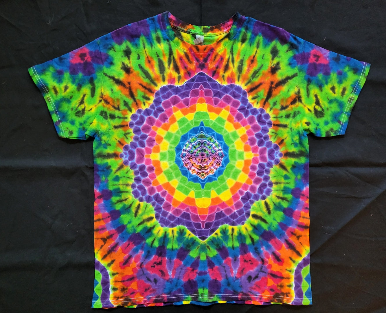 Large Starburst Mandala with Zigzag Triangle on back