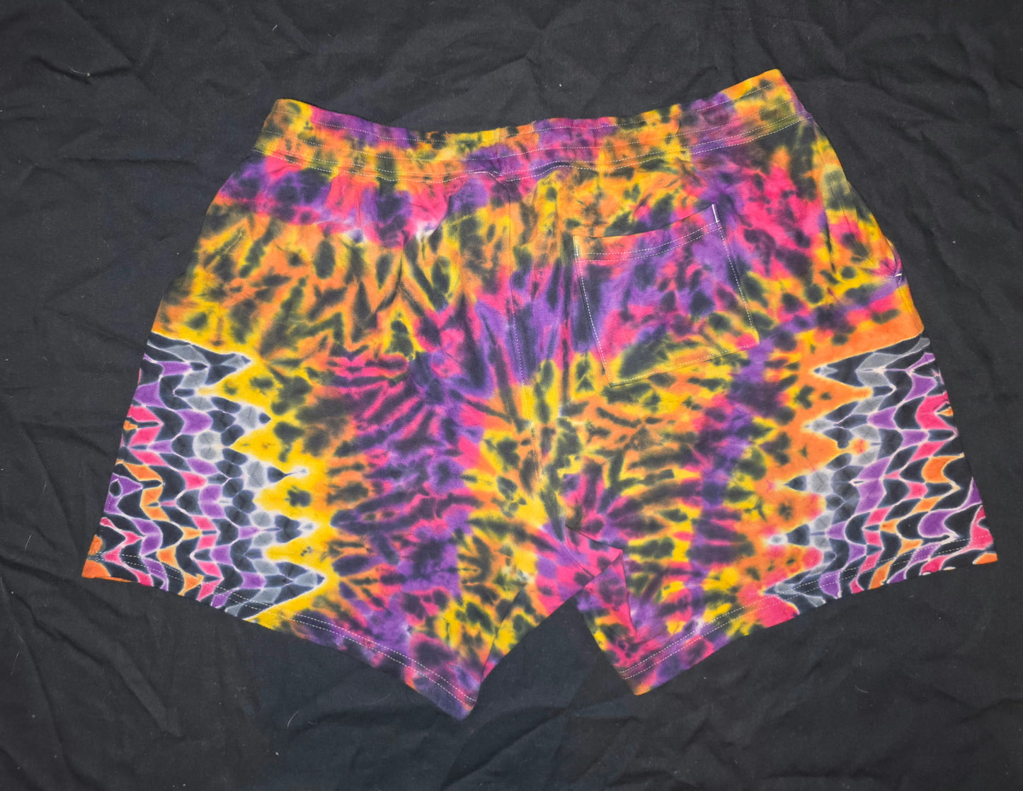 XL Zigzag Pyramid
