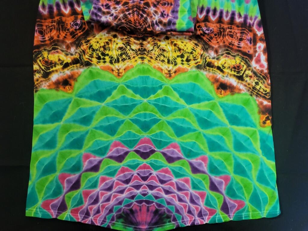 Large Mandala, Geode, & Half Honeycomb – Coal Creek Tie Dye