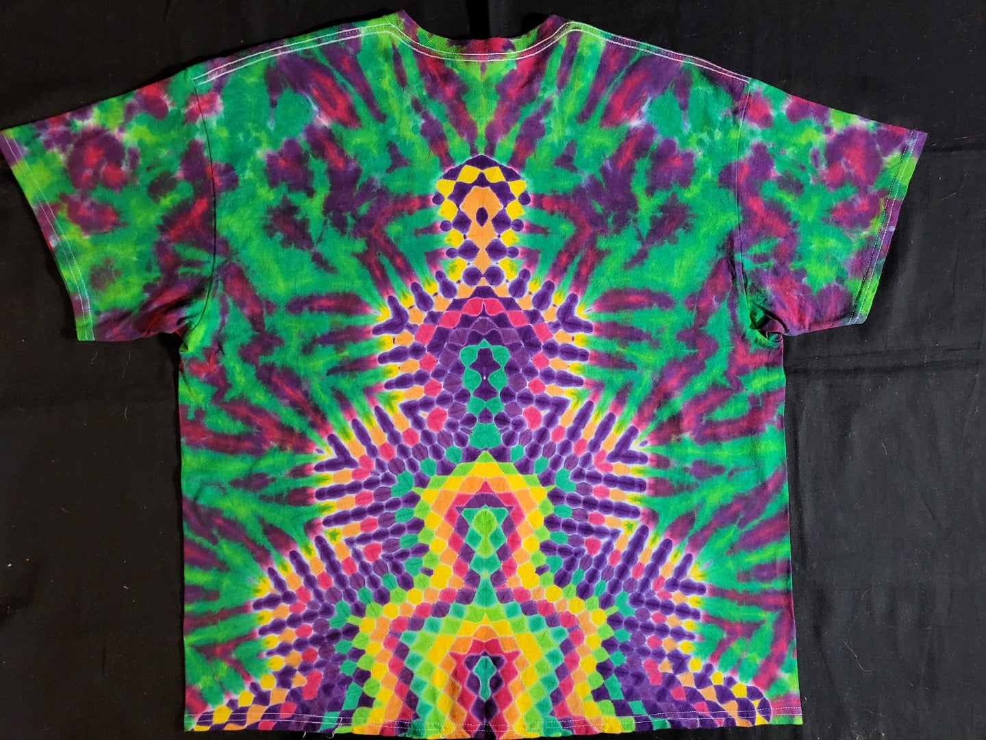 2XL 18 Point Starburst Mandala with Zigzag Honeycomb Spine